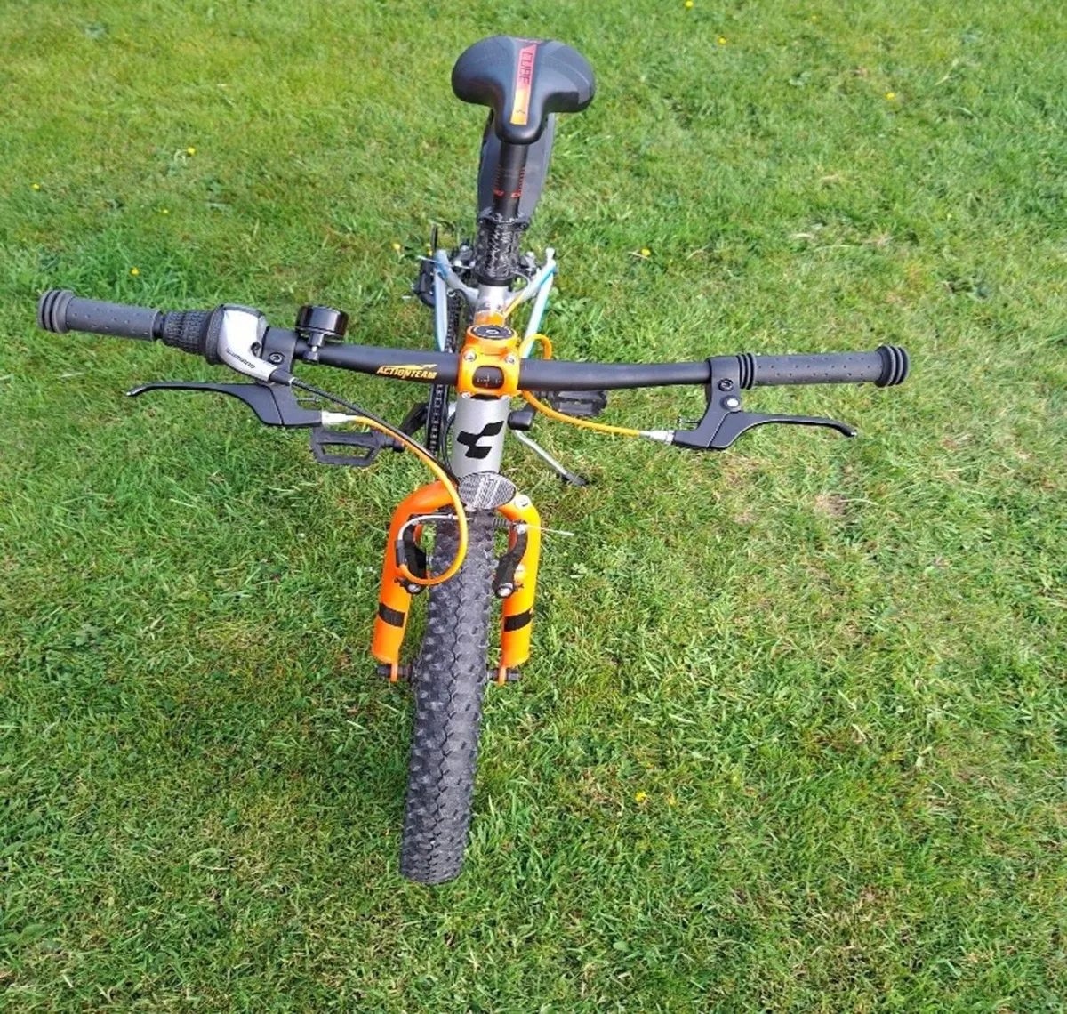 Cube Acid 200 Kids Bike - Image 2
