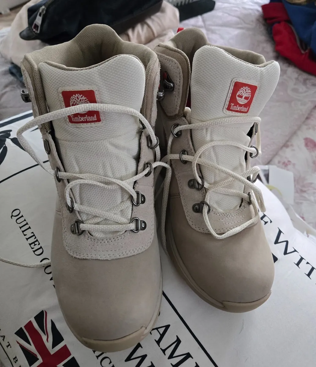 Boots - Image 2