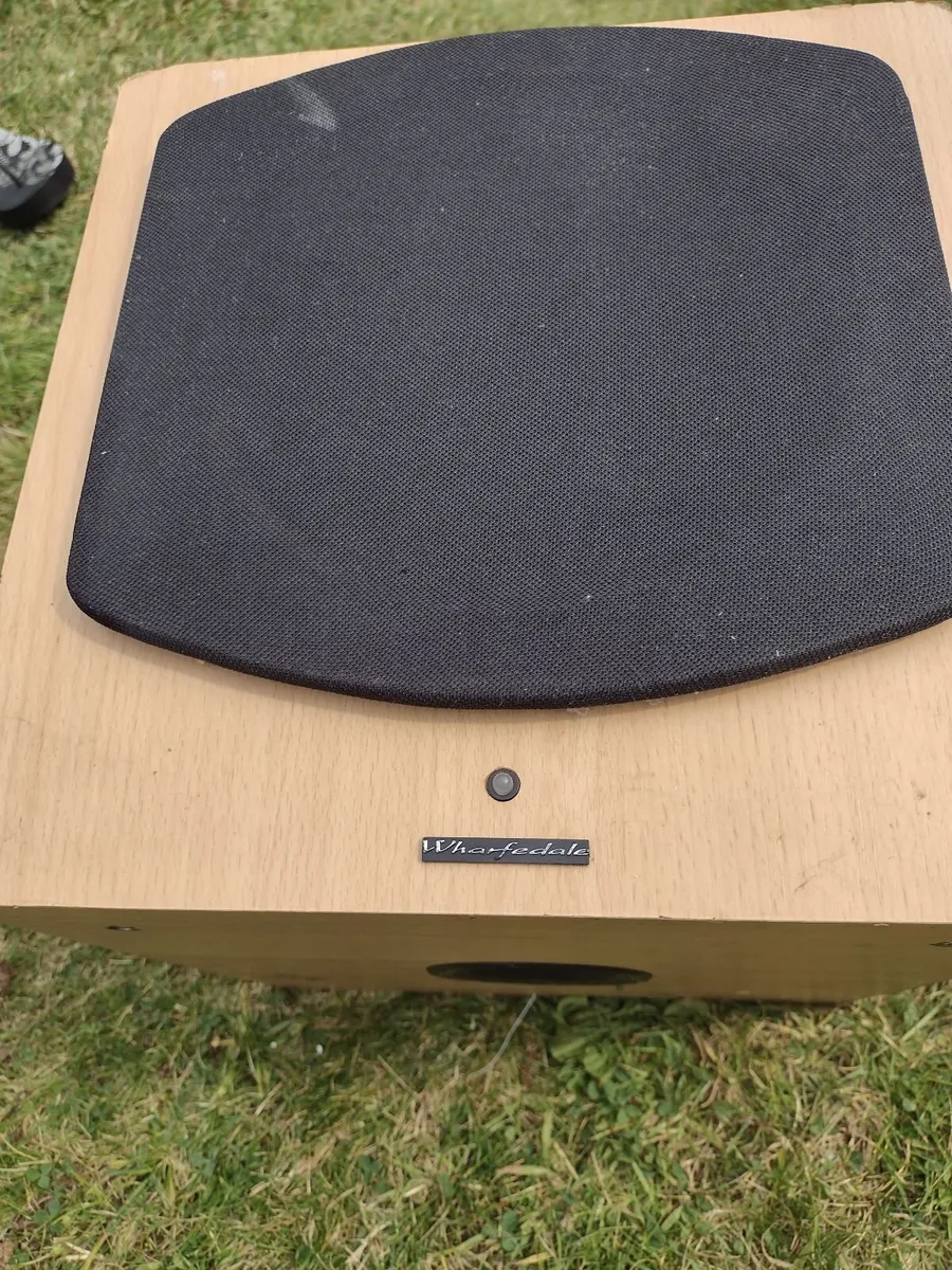 Heavy wooden antique Wharfedale subwoofer amplifie - Image 1
