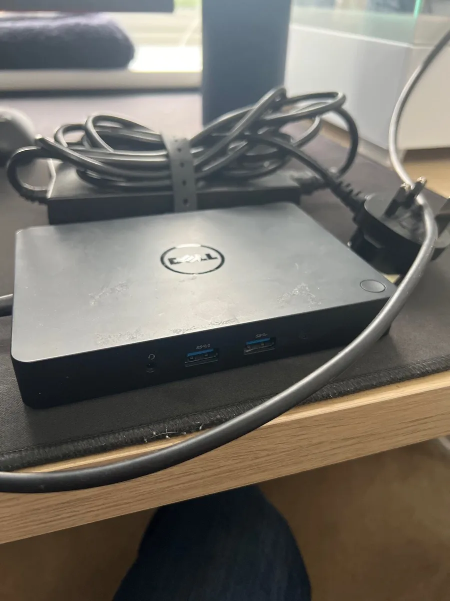 Dell docking station - Image 1