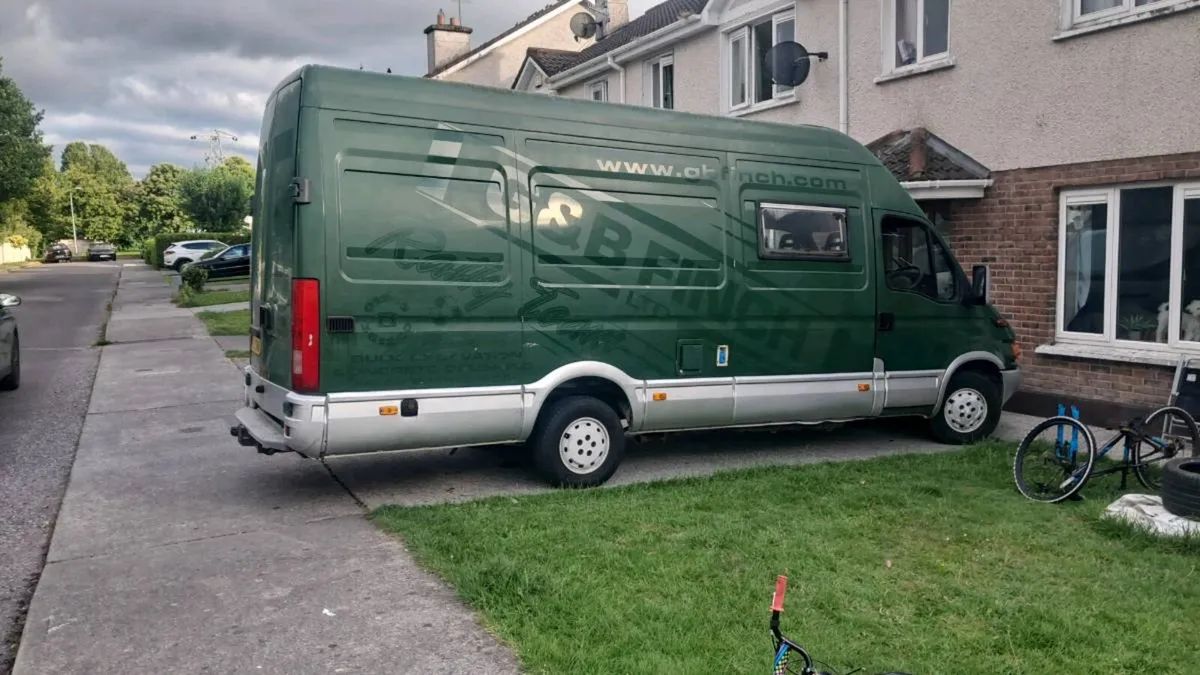 Camper van - Image 1