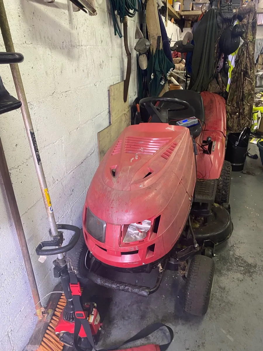 Ride on mower - Image 2