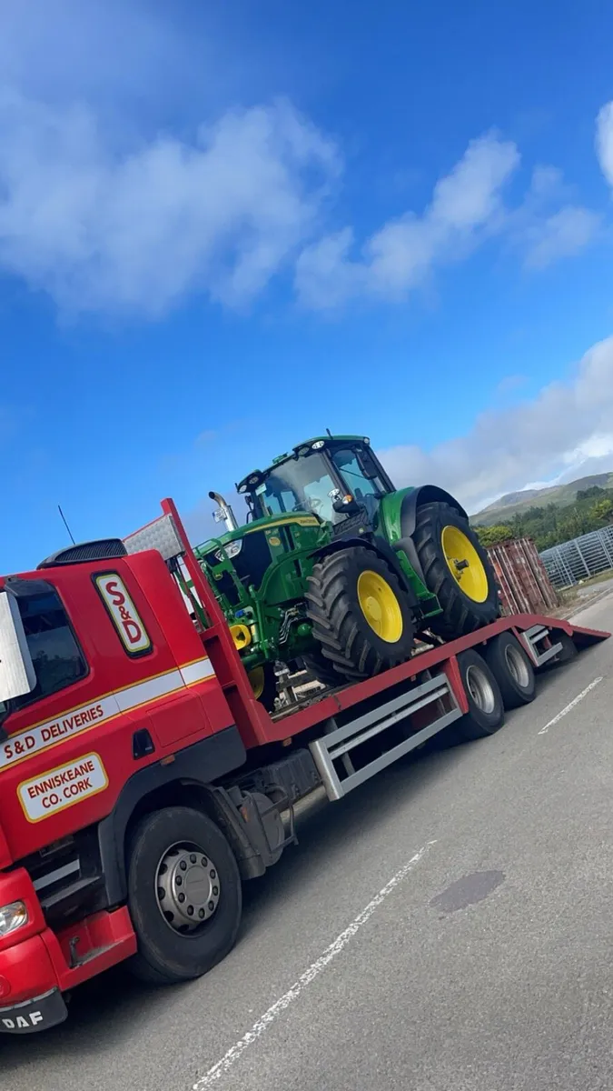 John Deere 220M - Image 1