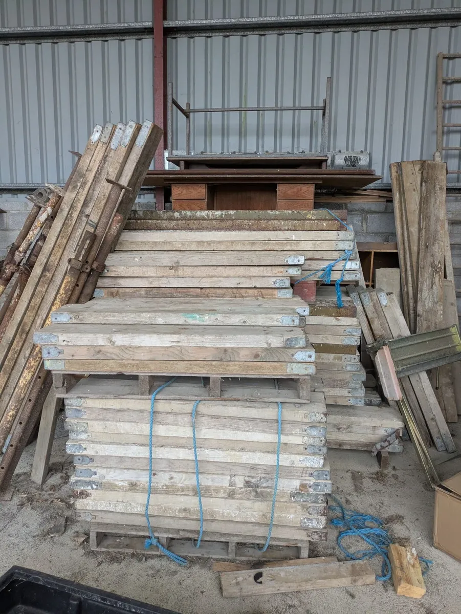 Acrow Props, Stillage & Scaffold Boards - Image 3