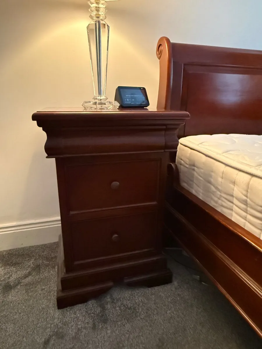 Bedroom furniture - Image 2