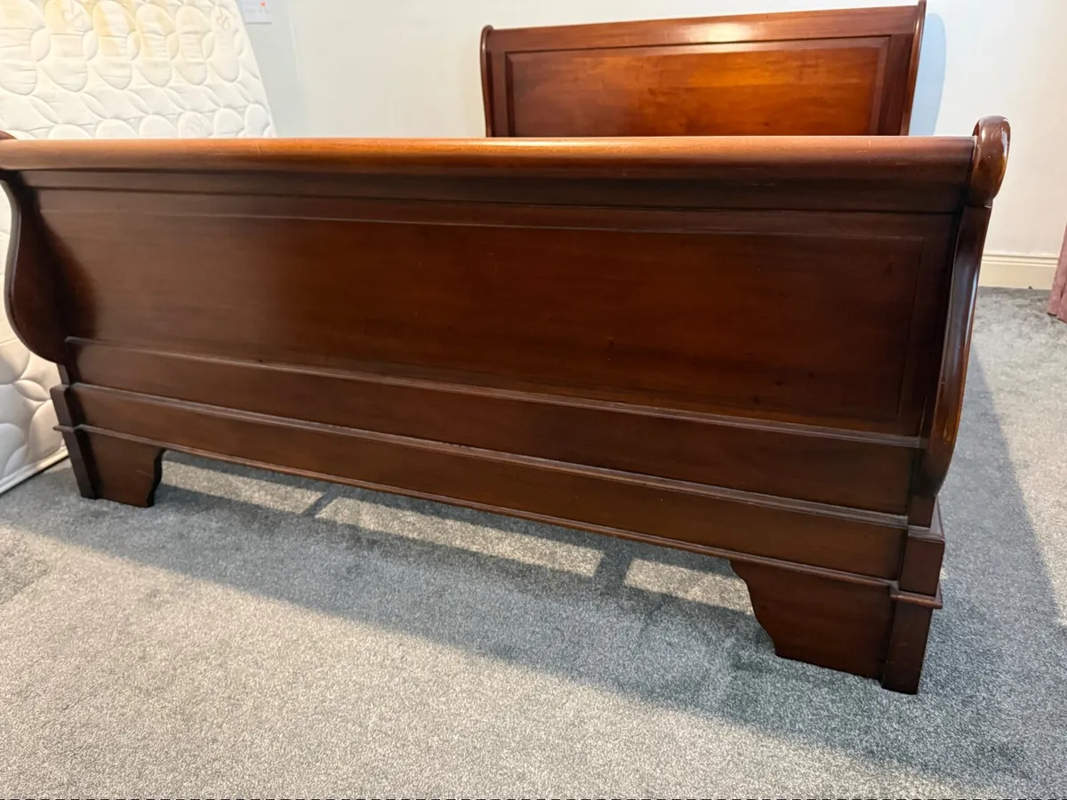Bedroom furniture - Image 4