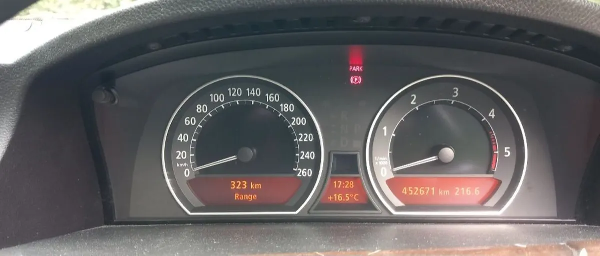 BMW 7-Series 2007 - Image 2