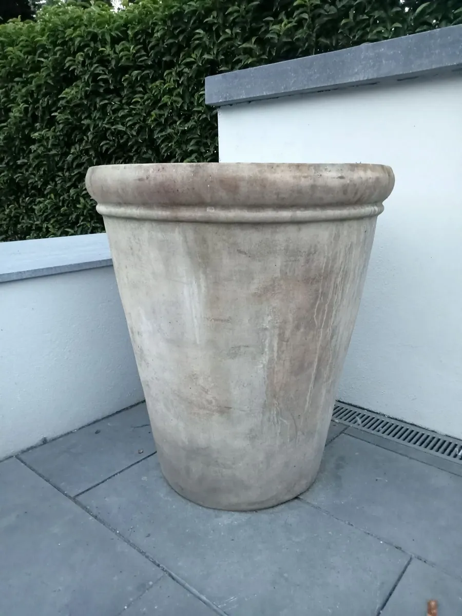 Garden pots - Image 1