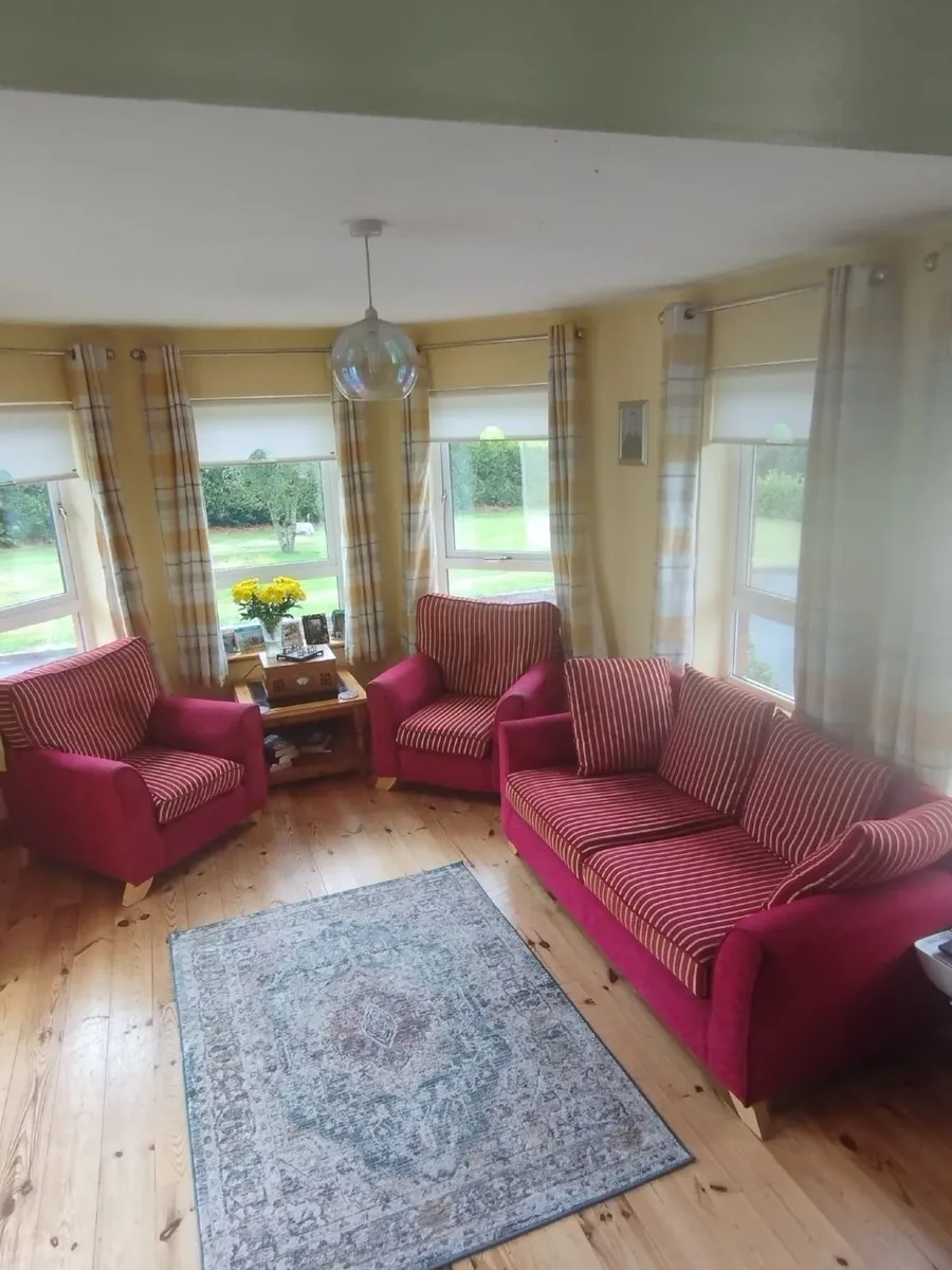2 Seater Sofa and 2 chairs