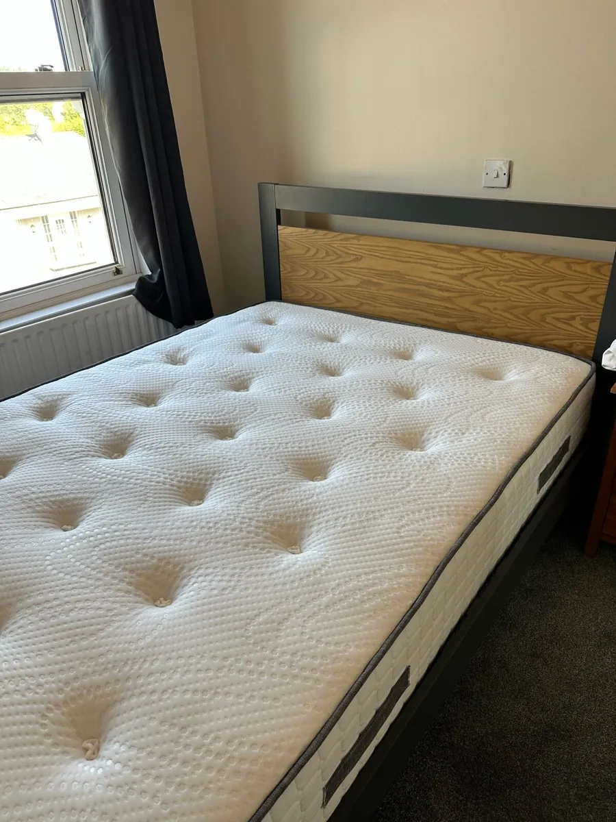 Bed mattress - Image 1