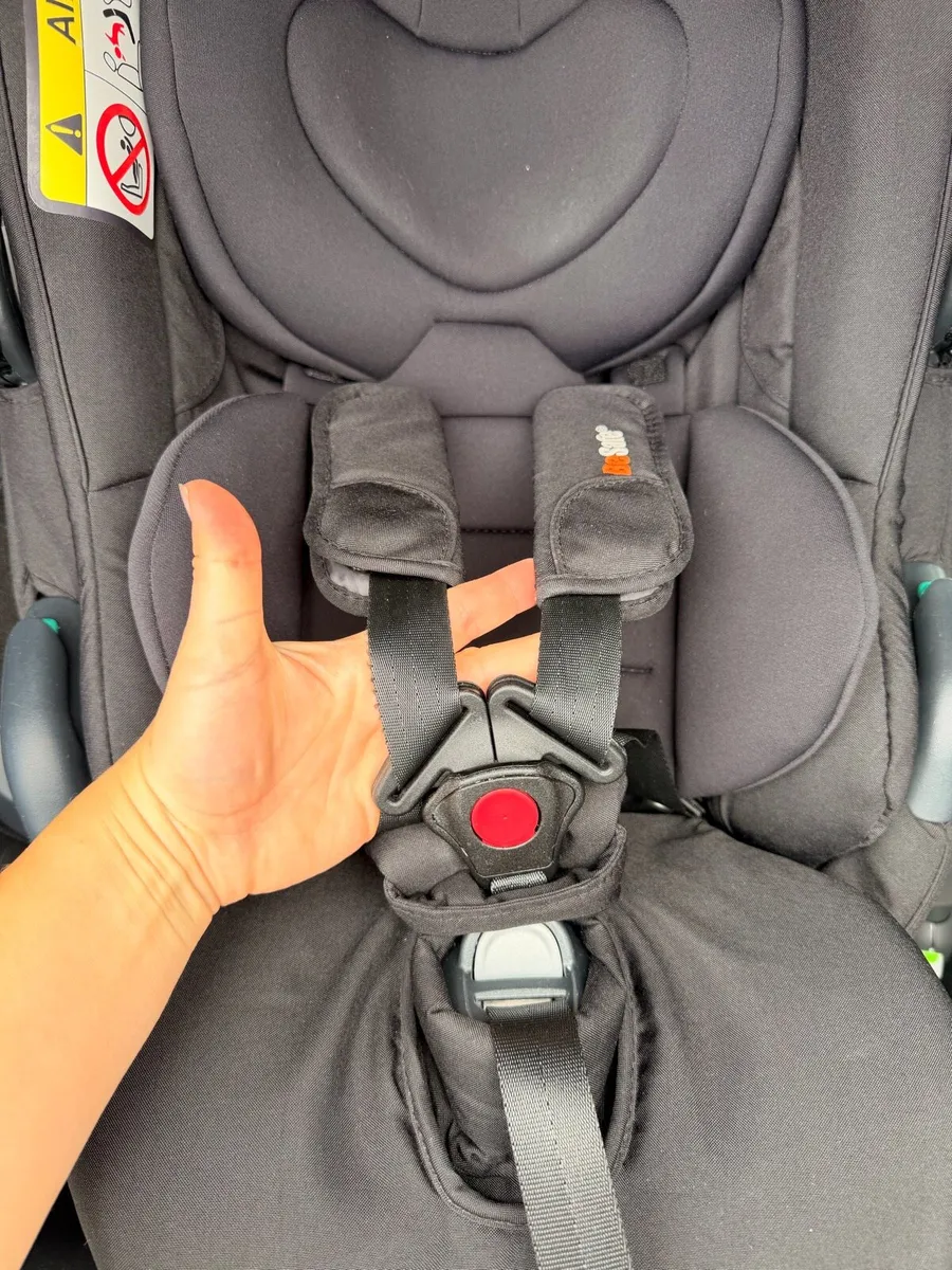 BeSafe Go Beyond Car seat with rotating base - Image 3