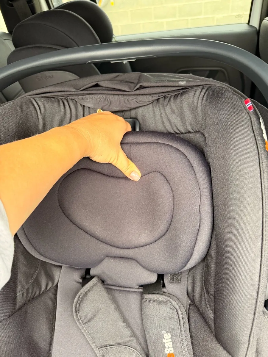 BeSafe Go Beyond Car seat with rotating base - Image 4