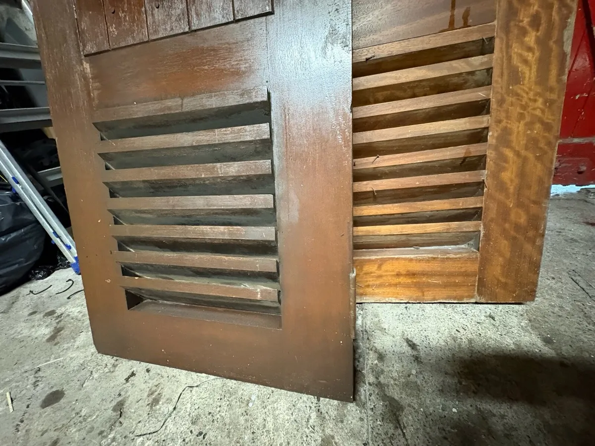 2 Solid Wood Louvre Doors – €130 Pair - Image 2