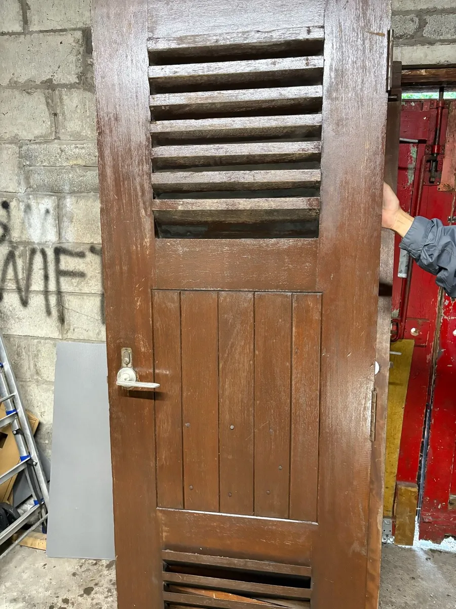 2 Solid Wood Louvre Doors – €130 Pair - Image 4