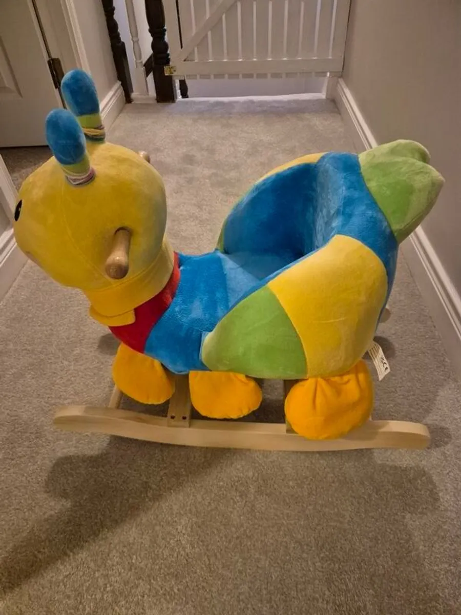 Wooden baby rocking caterpillar - Image 4