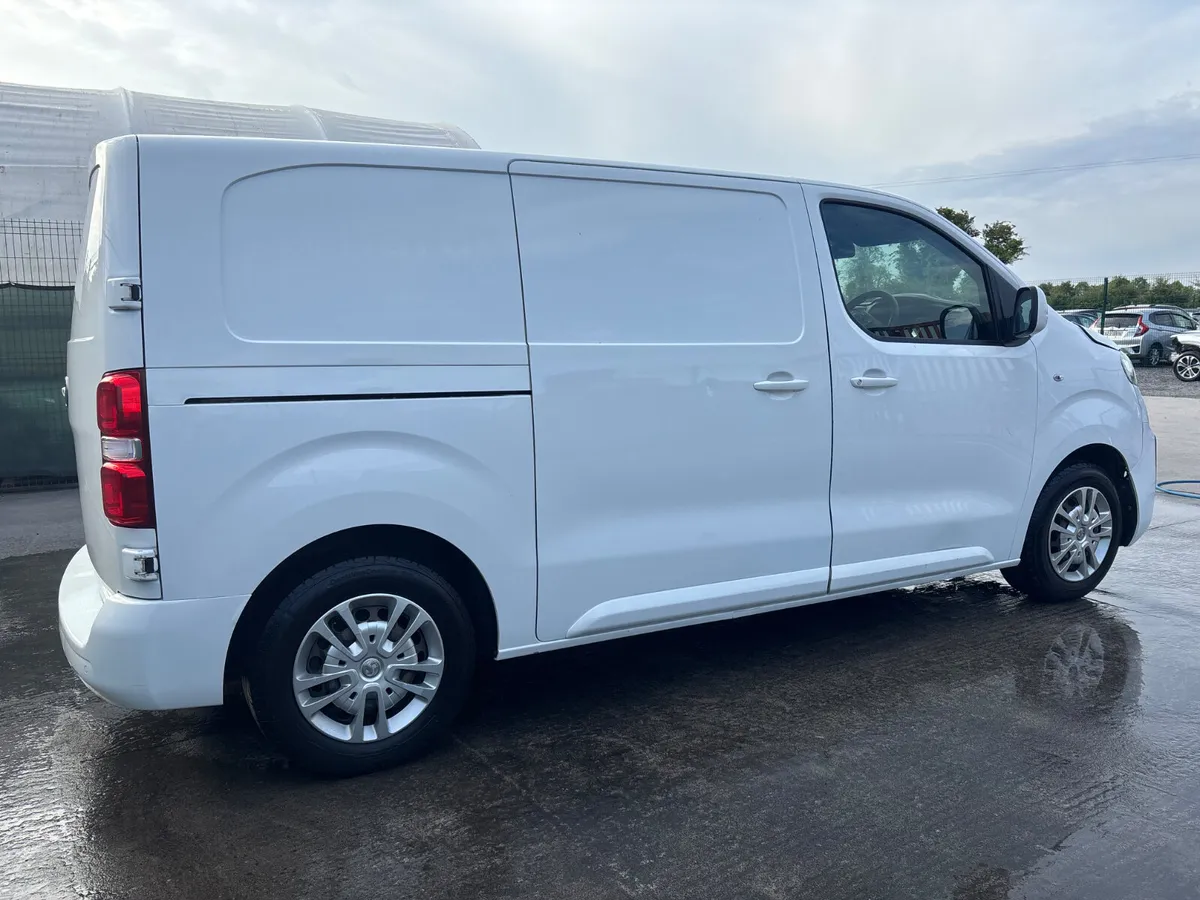212 Opel Vivaro 1.5 Diesel - Image 4