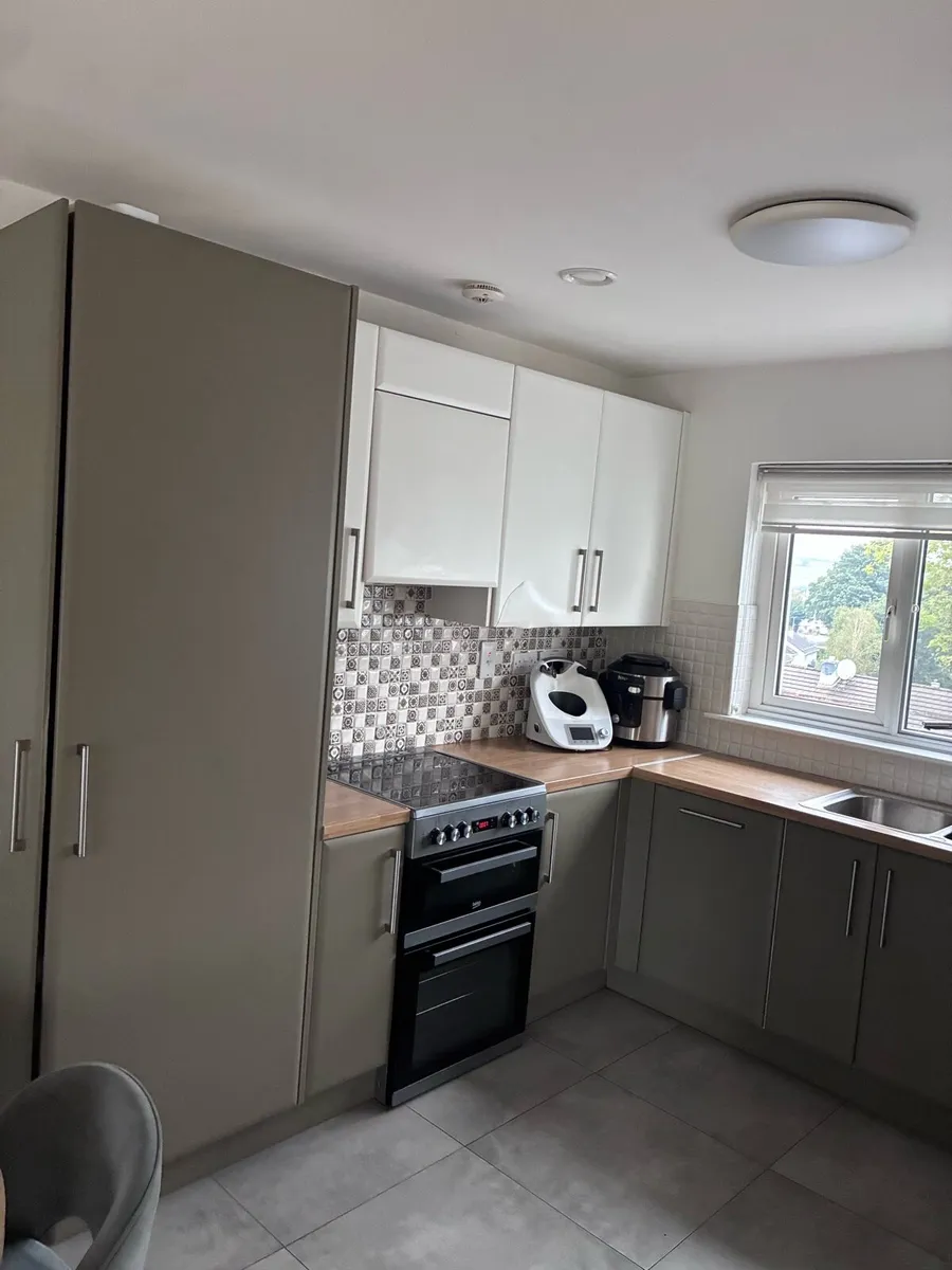 Kitchen furniture - Image 2