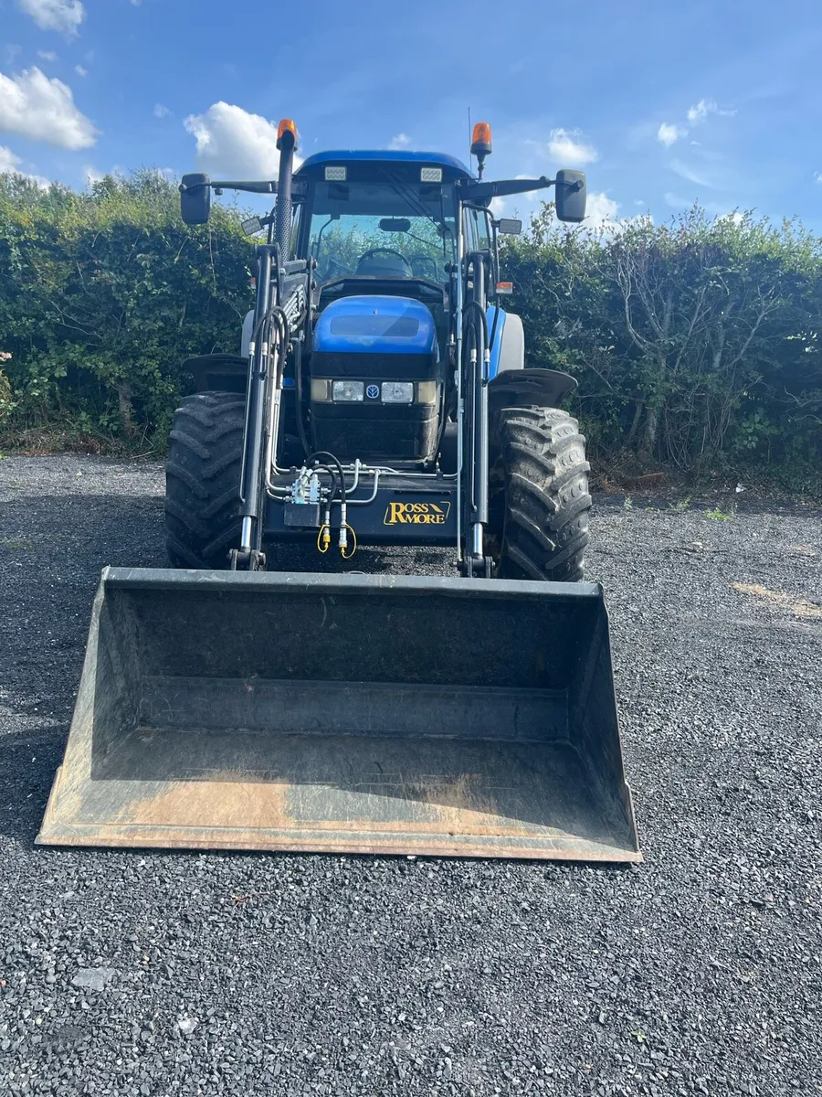 New Holland TM120 with Rossmore FL105 Loader - Image 4