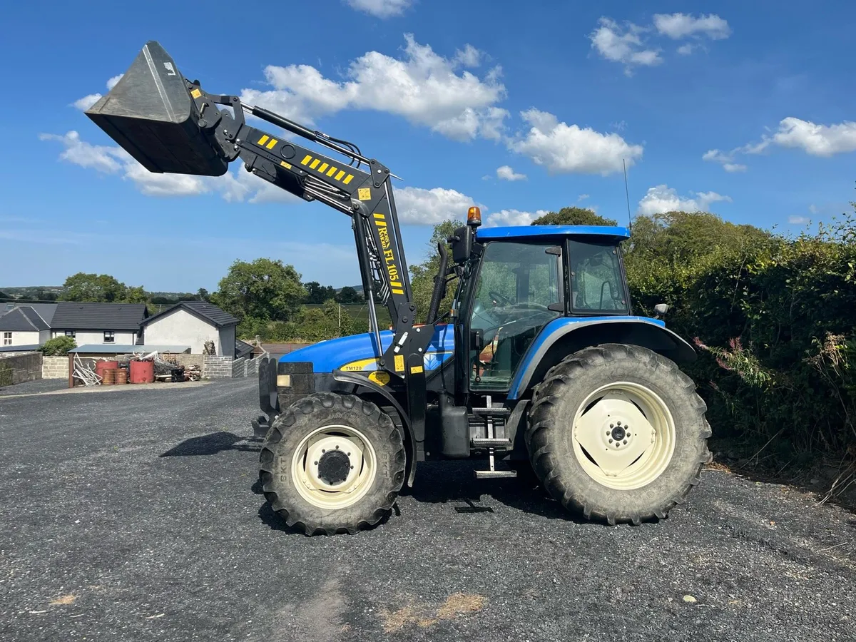 New Holland TM120 with Rossmore FL105 Loader - Image 3