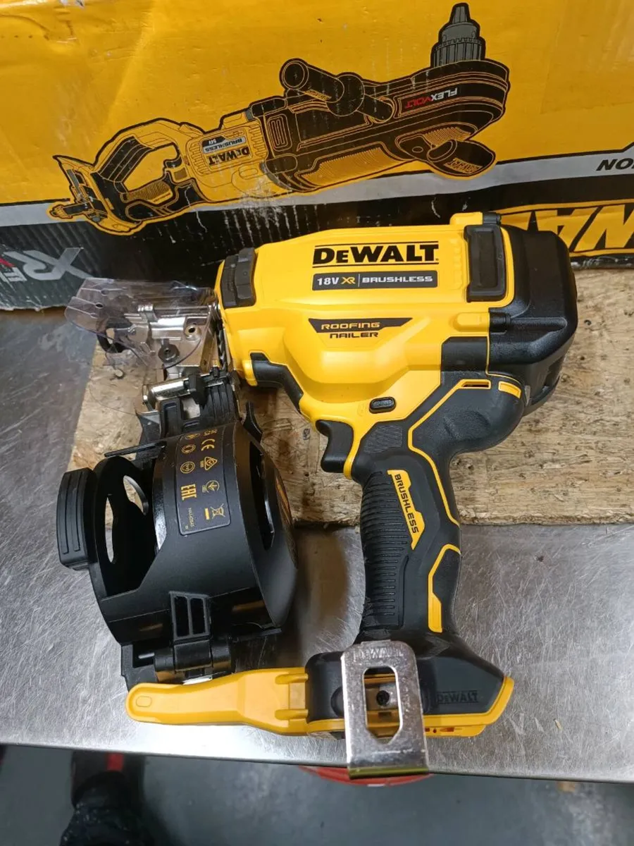 DeWalt dcn 45rn roofing nailer. Brand new