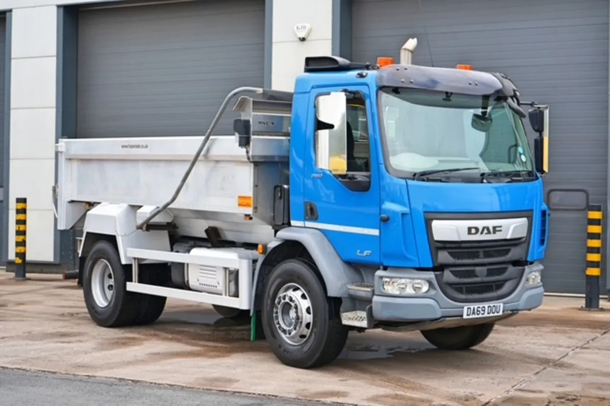 2019 DAF LF-260 4X2 18 TON ALLOY TIPPER - Image 1