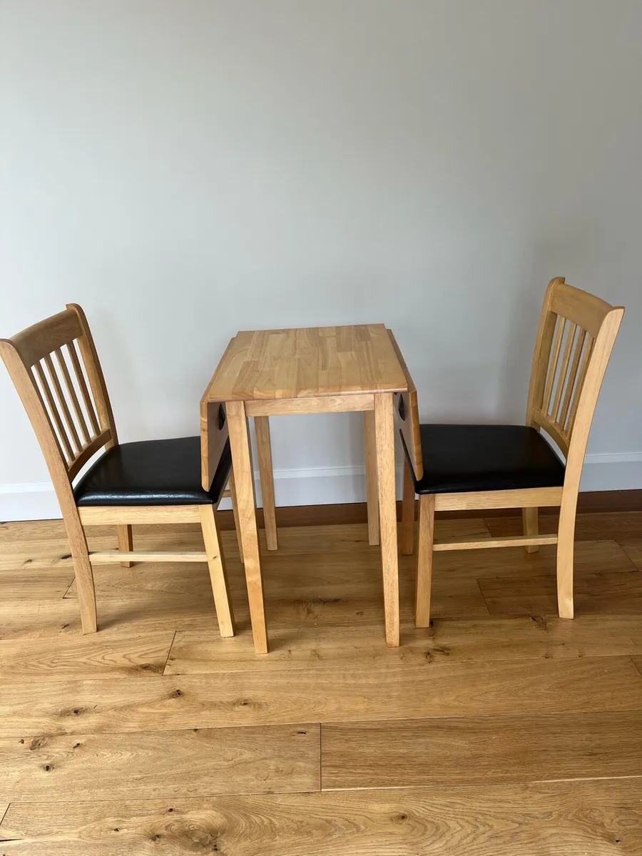 Dining table and chairs - Image 2