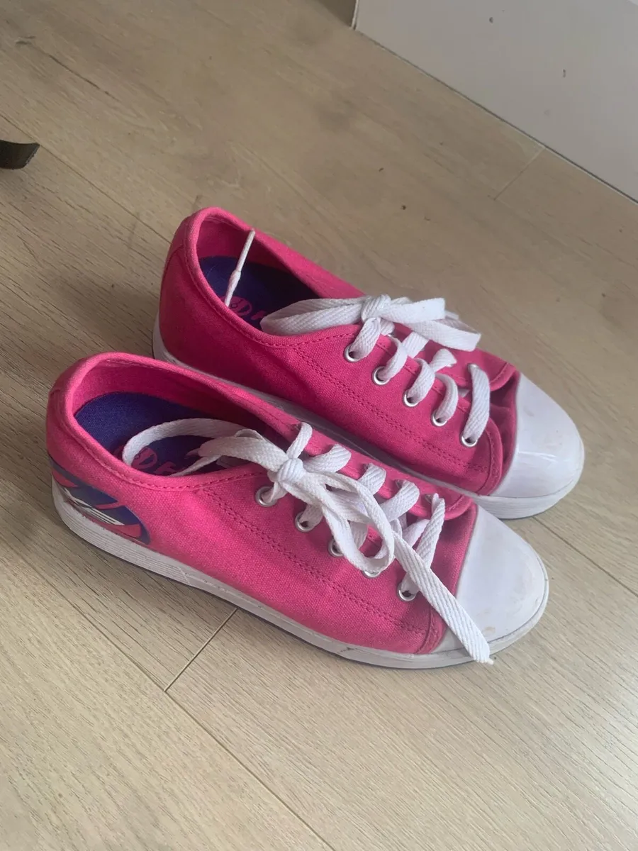 Heelies shoes size 35