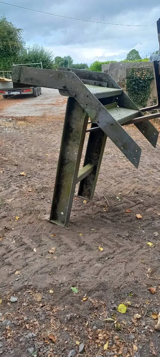 Steel stairs - Image 4