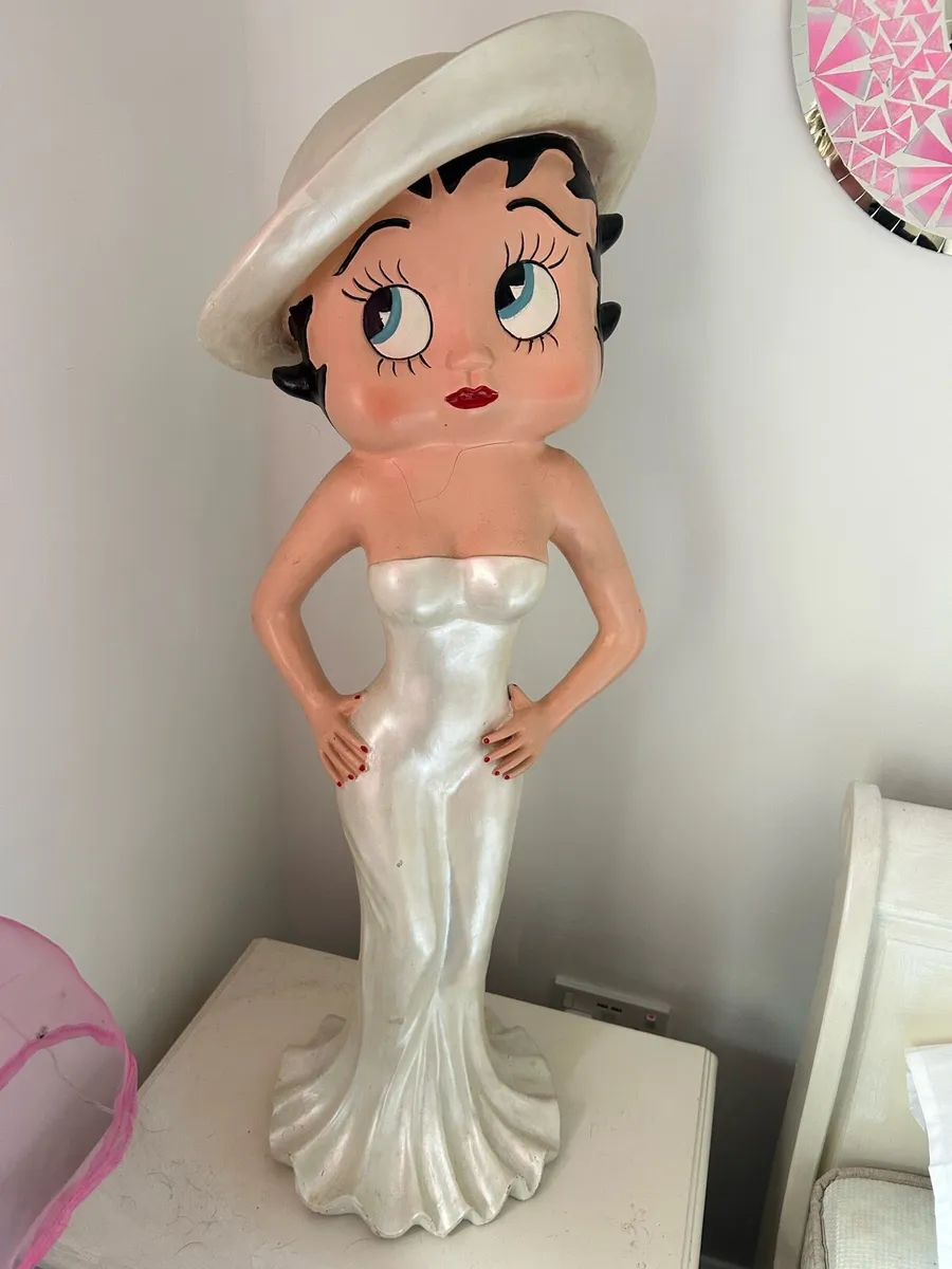 Betty Boop Vintage Statue - Image 1