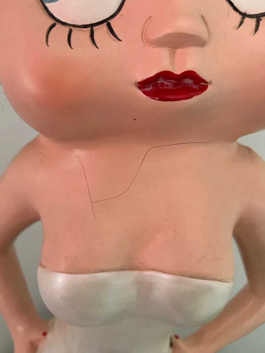 Betty Boop Vintage Statue - Image 2