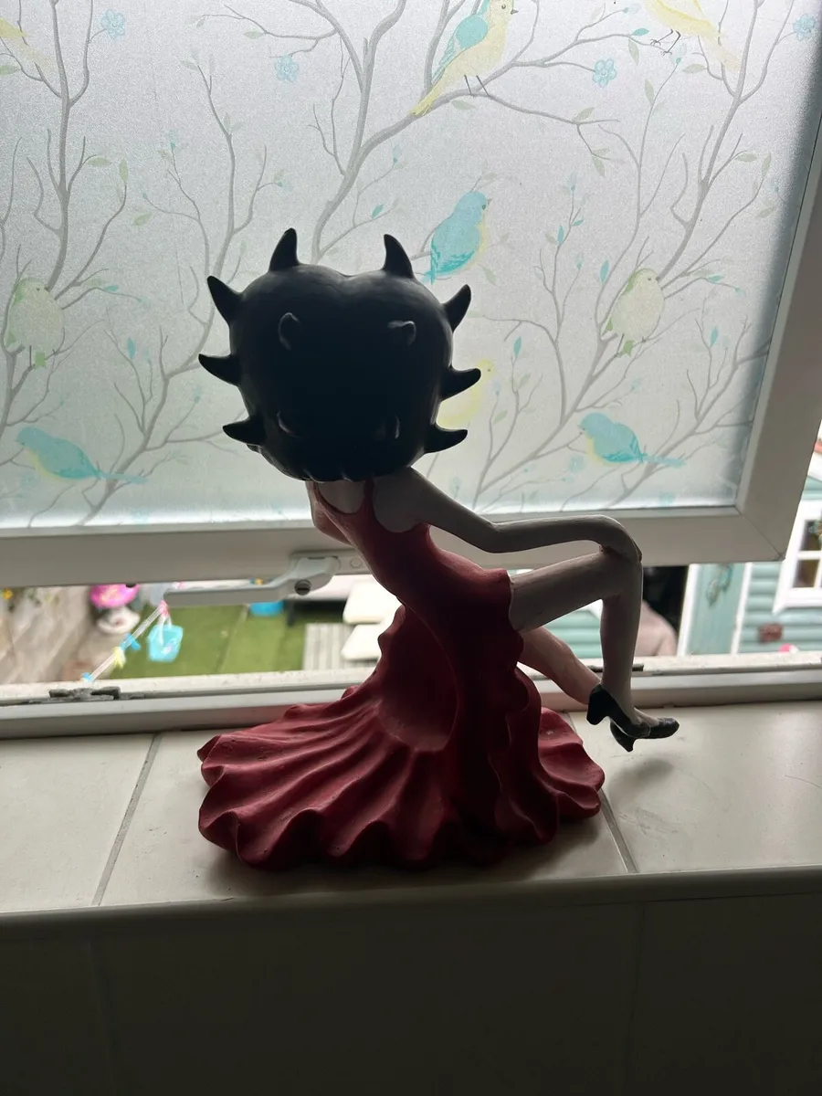 Red Evening Dress Betty Boop Statue - Image 2