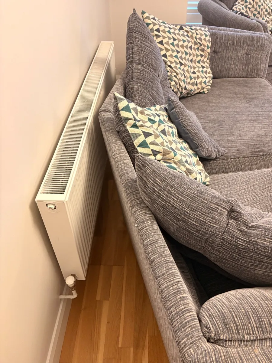 Suite of furniture - Image 2