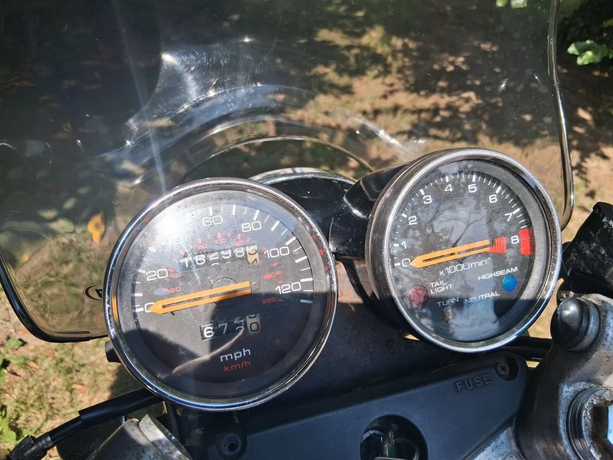 Honda XBR 500 1988 - Image 2