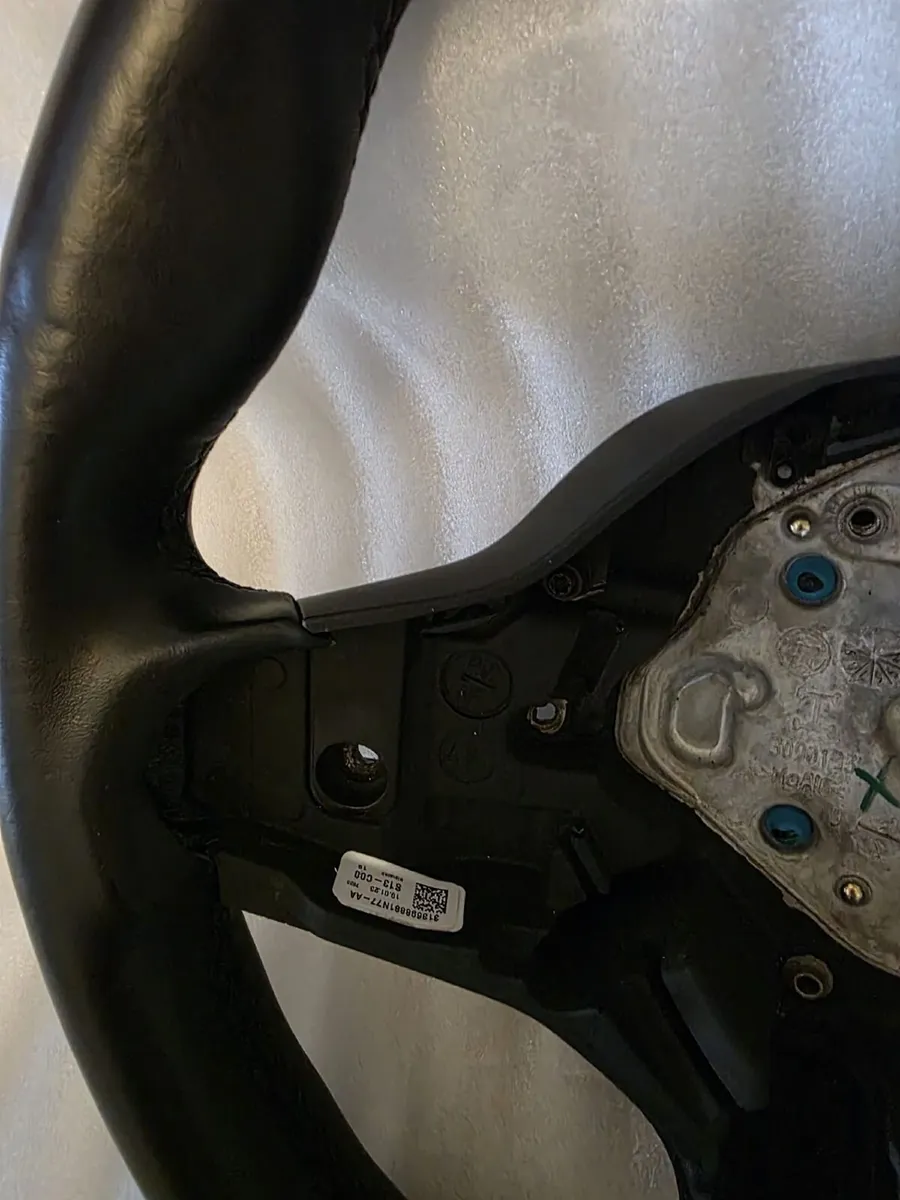 BMW 5 Series G30 Lci Steering Wheel –Like New - Image 3