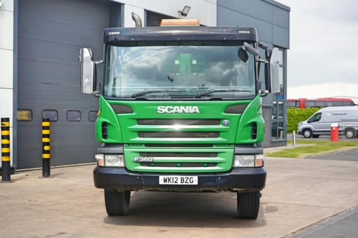 2012 SCANIA P360 6X4 STEEL BODY TIPPER - Image 2