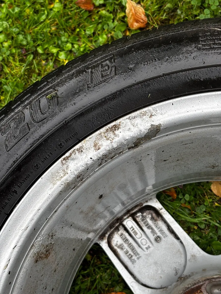 5-Spoke Audi Alloys - Image 4