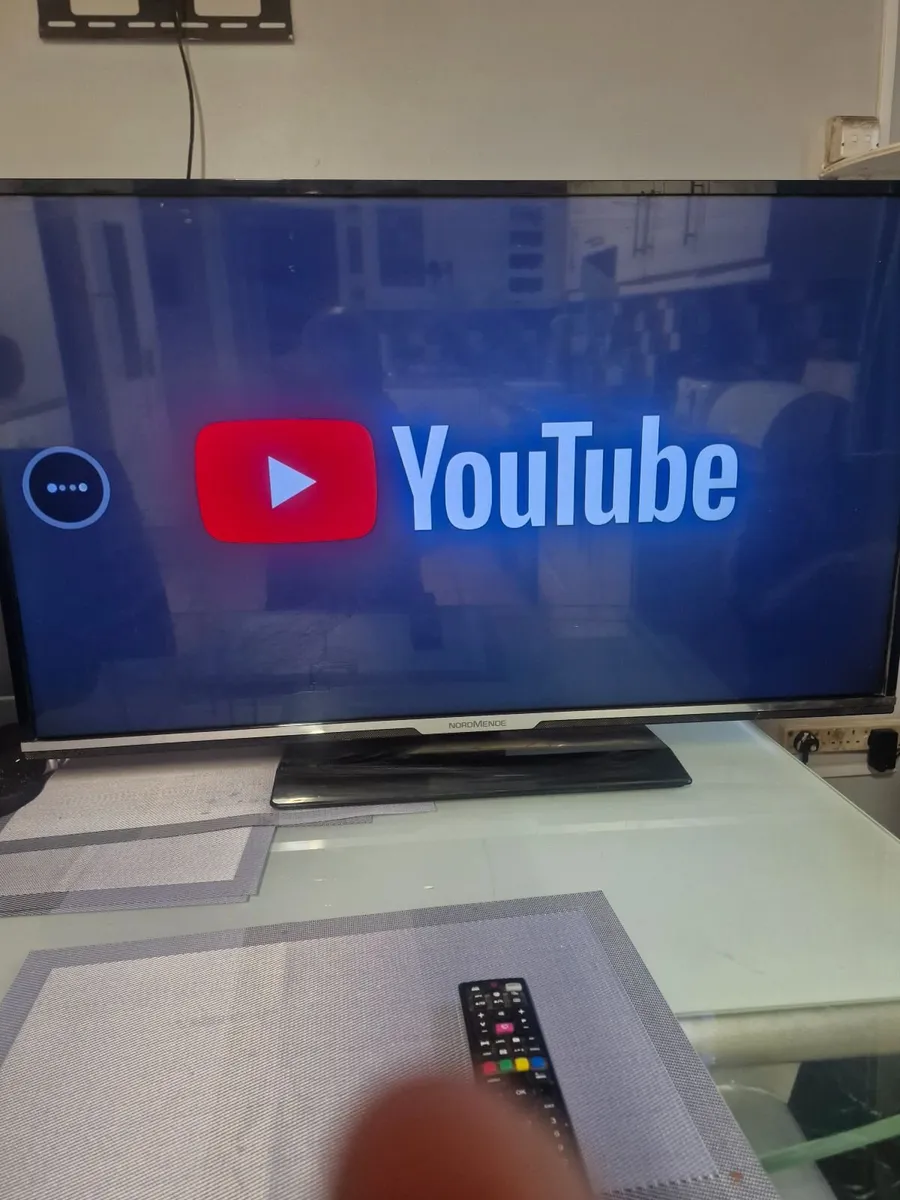 NORMENDE 43IN SMART TV - Image 2