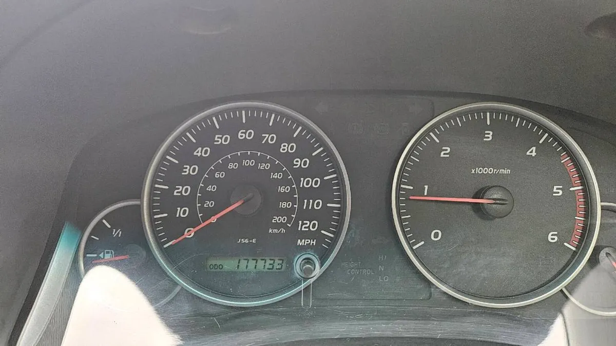 Toyota Landcruiser - Image 4