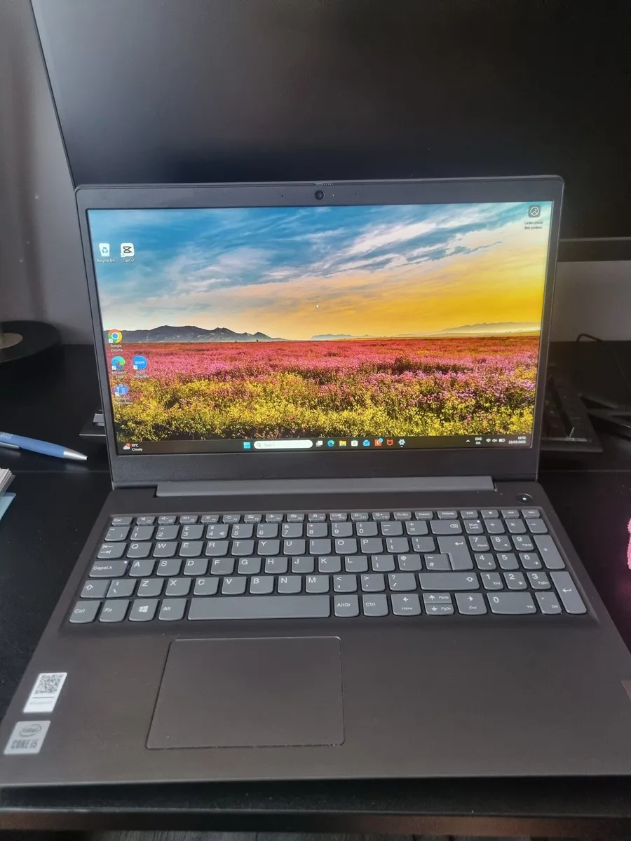 Lenovo v15 g1 - Almost brand new - Image 1