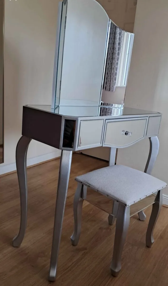Reflections mirrored dressing table and stool set - Image 1