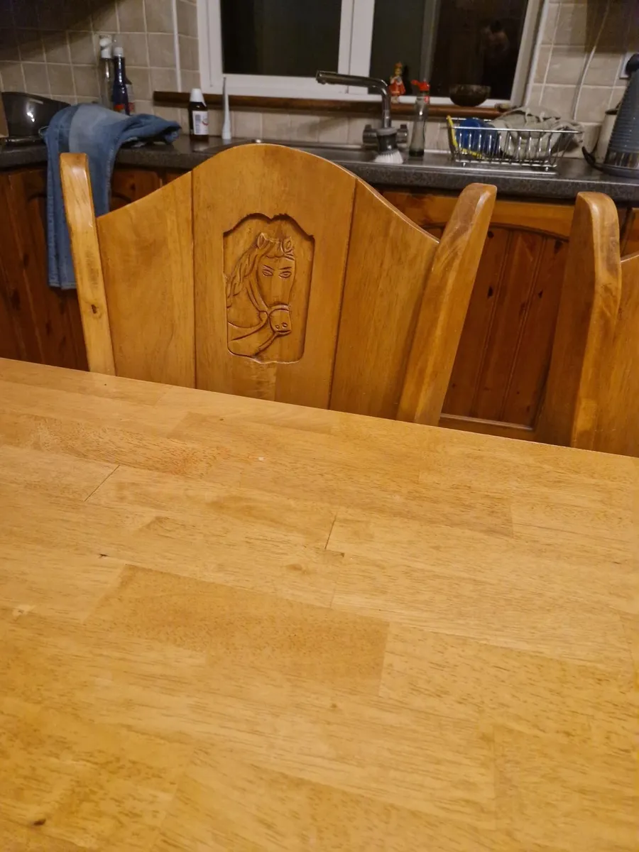 Furniture table and 6 chairs - Image 3