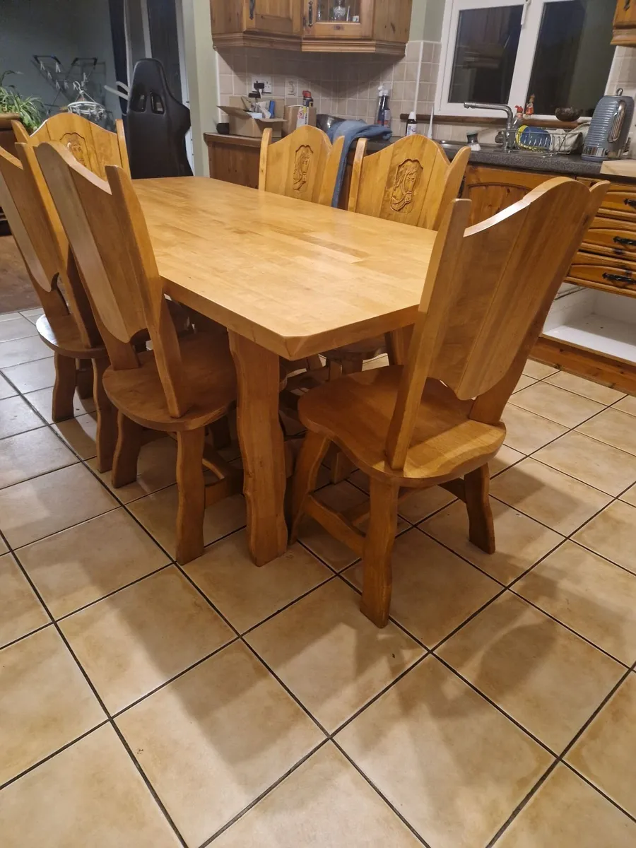 Furniture table and 6 chairs - Image 2