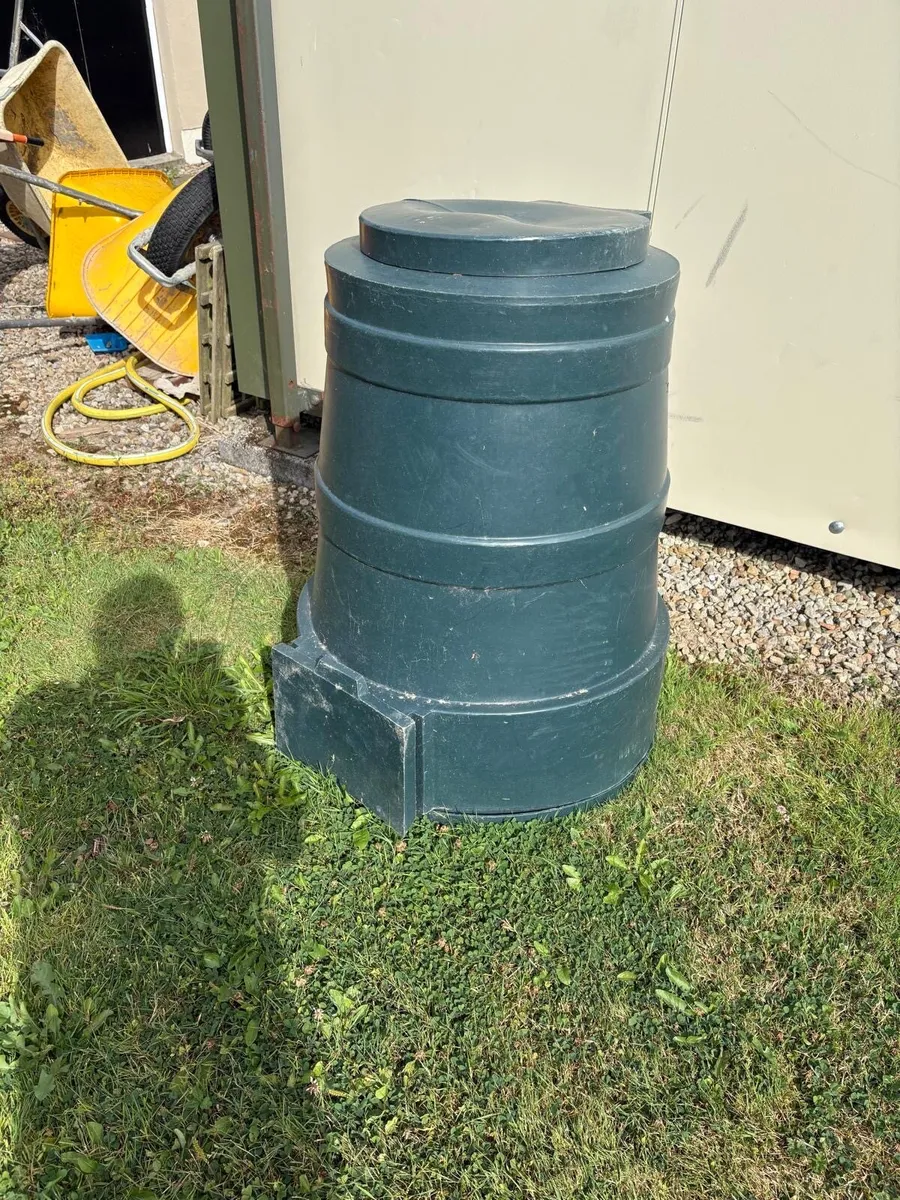Compost bin - Image 1