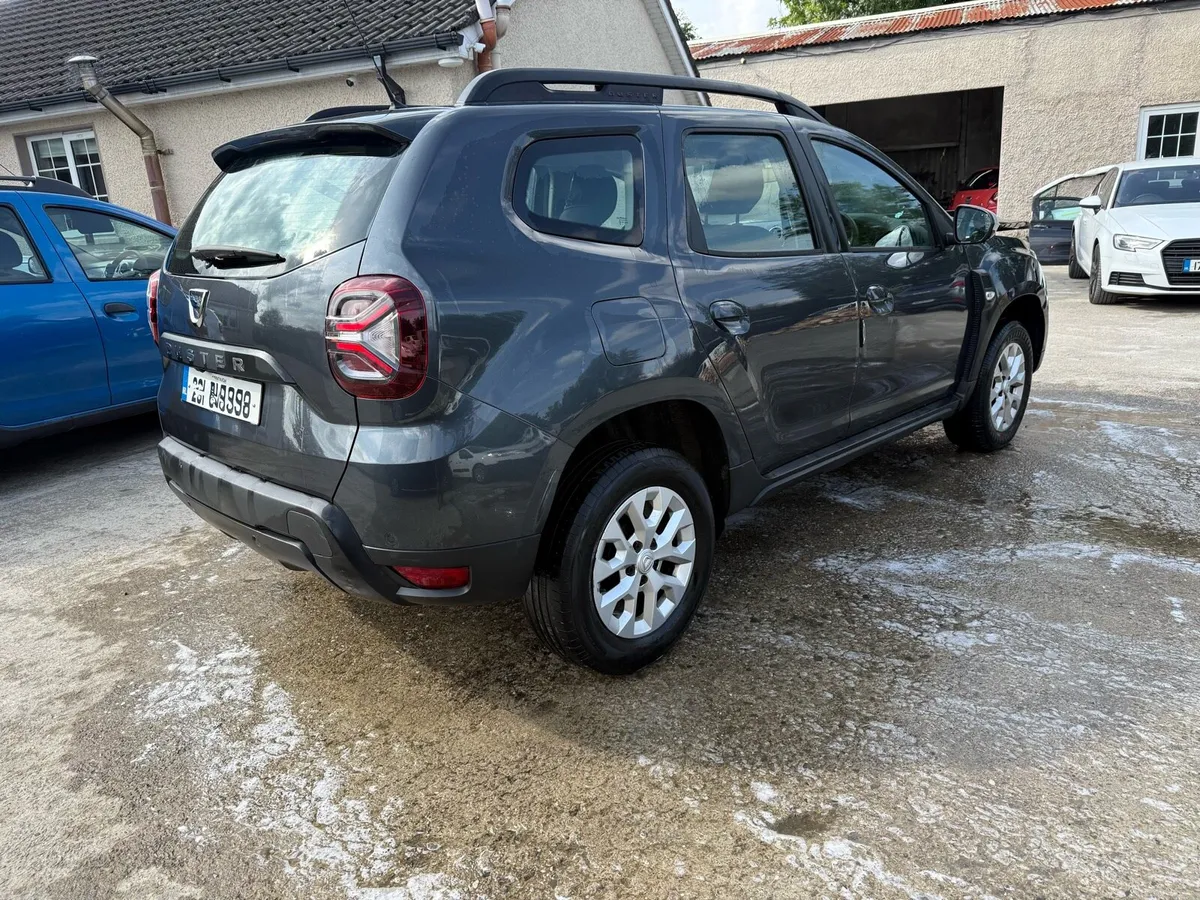 231 Dacia duster 1.5 diesel, low kms - Image 4