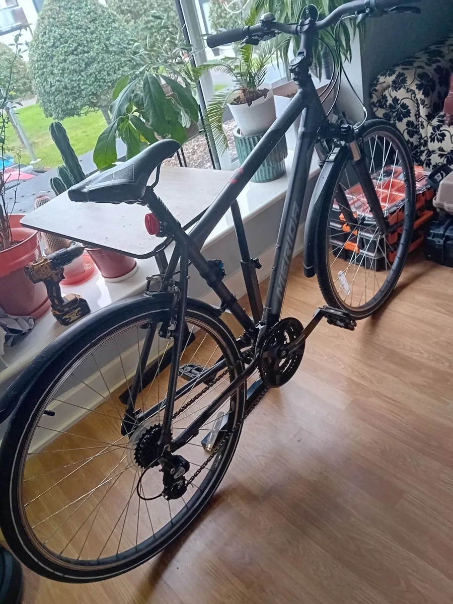 Merida Crossway 10 adult bicycle - Image 1