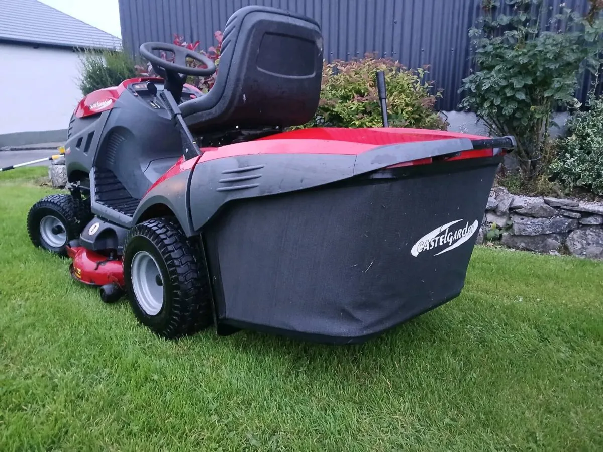 Ride on lawnmower - Image 3