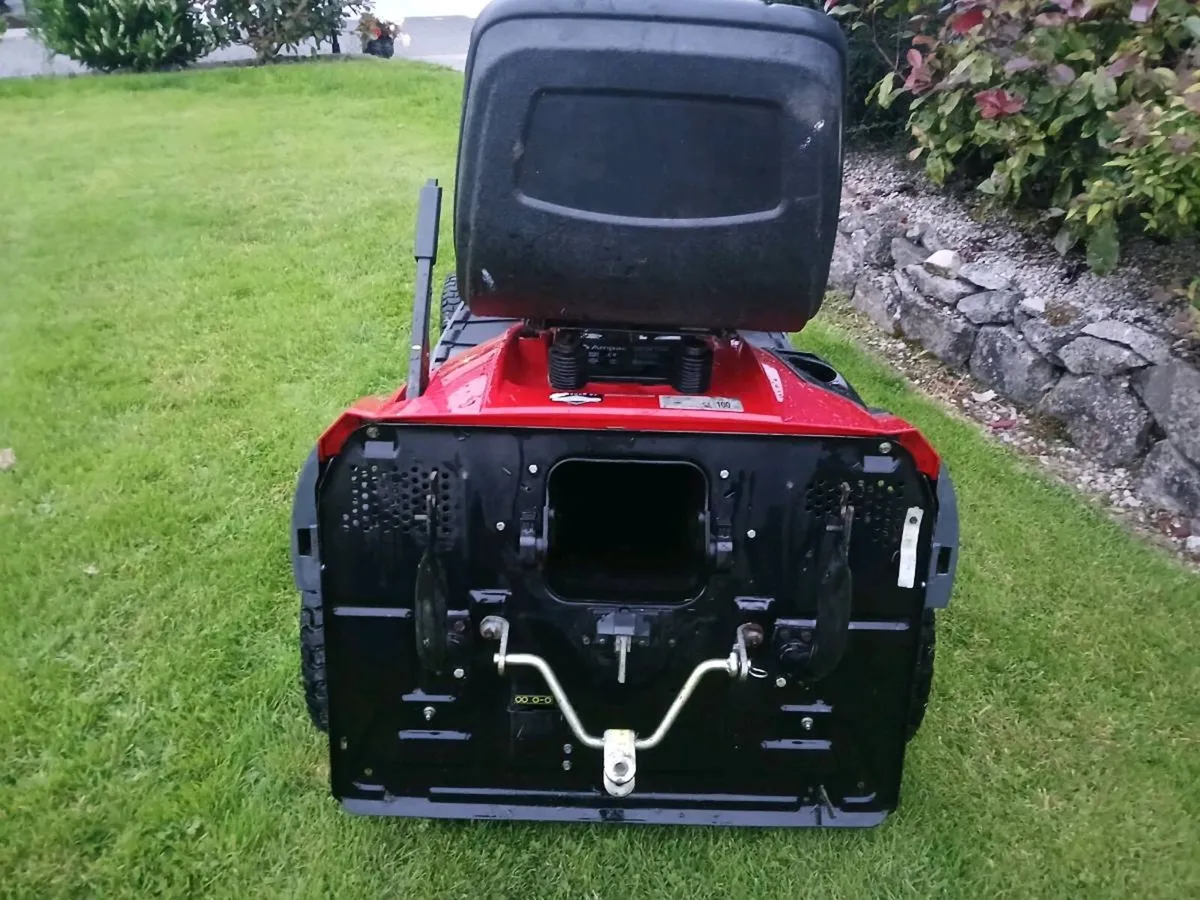 Ride on lawnmower - Image 4
