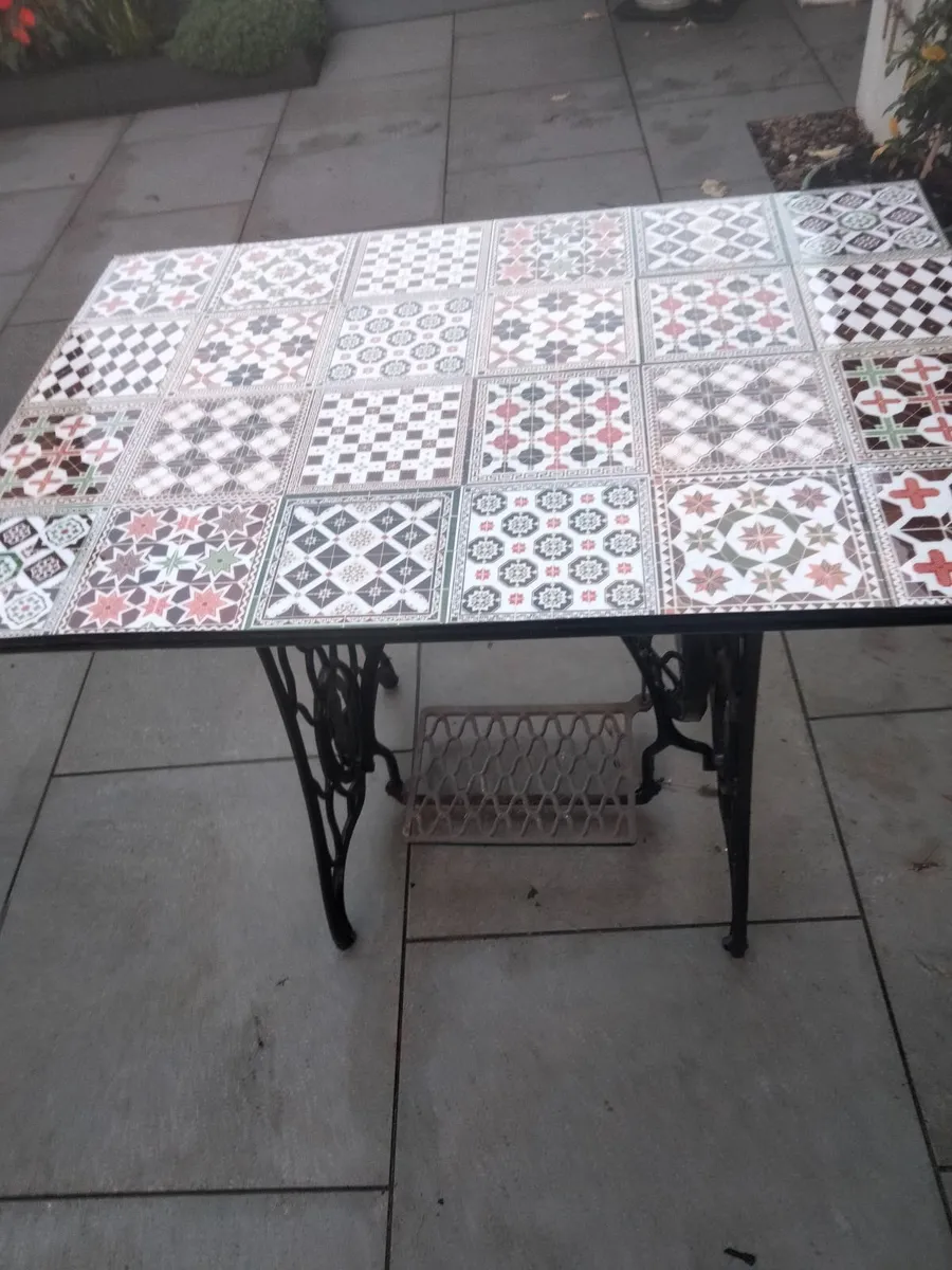 Singer Garden  Patio Table - Image 1