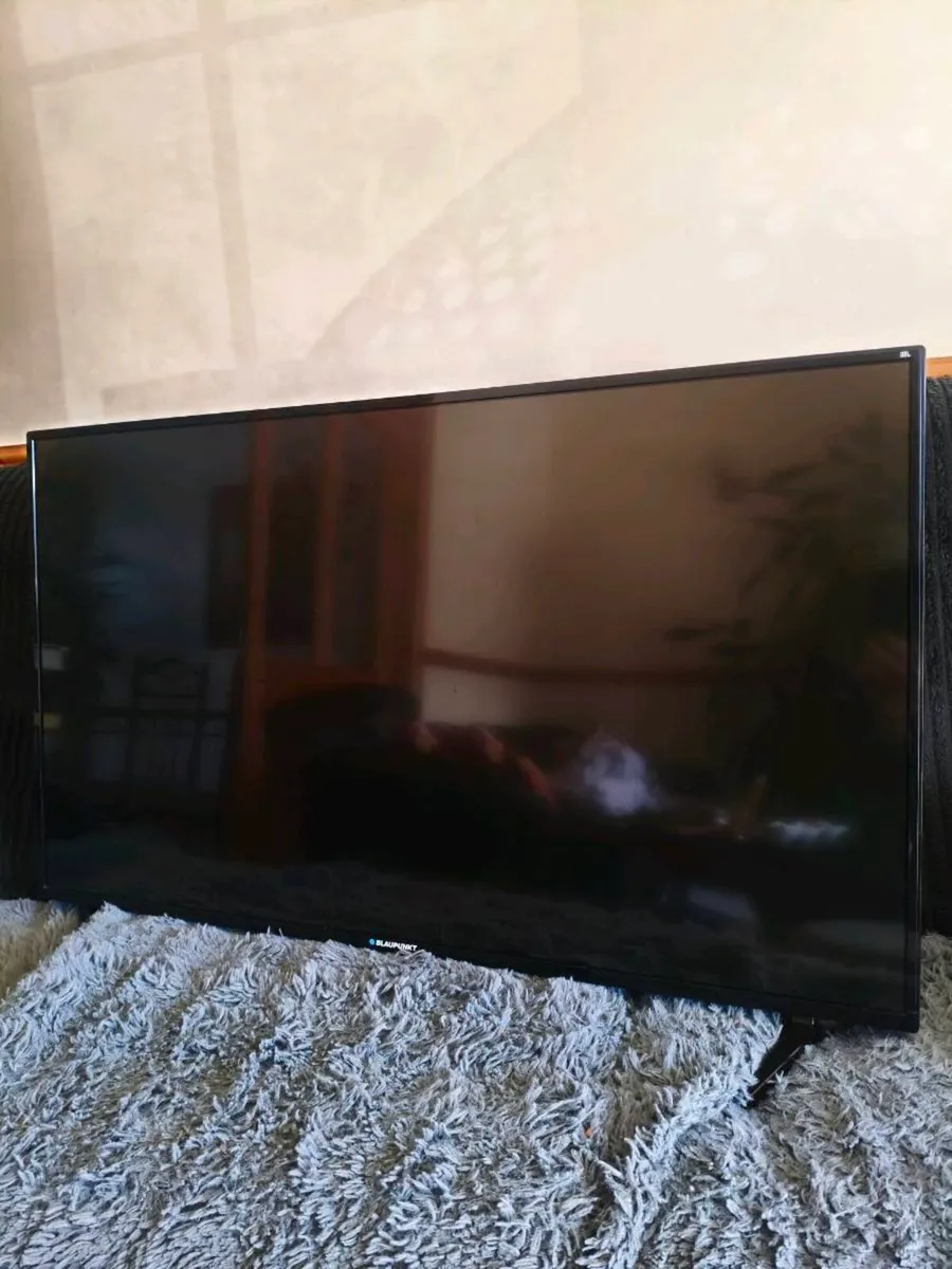 Tv - Image 1