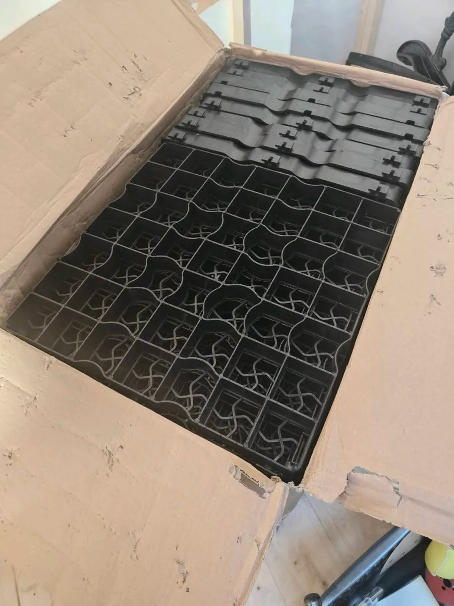 Plastic Gravel Grids (x20) - Image 1